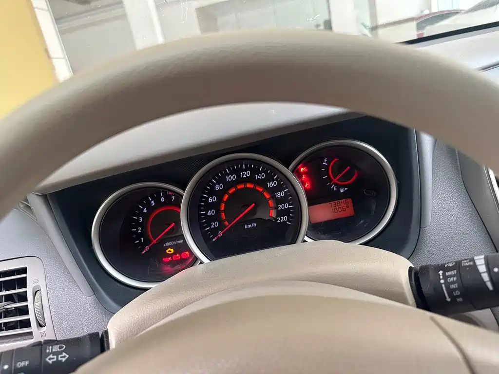 NISSAN SYLPHY 2015