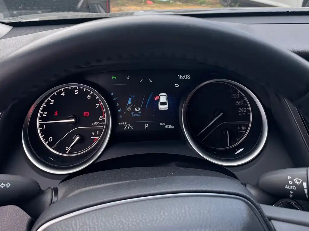 TOYOTA CAMRY 2023