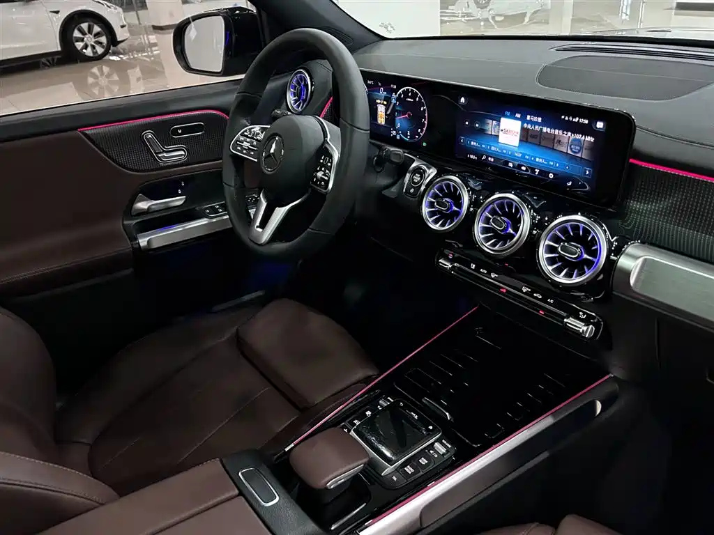 MERCEDES BENZ GLB 2022