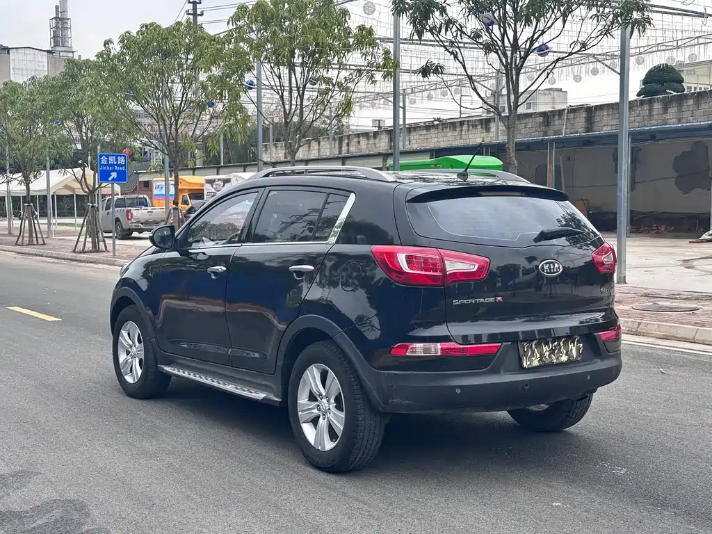 KIA SPORTAGE 2011