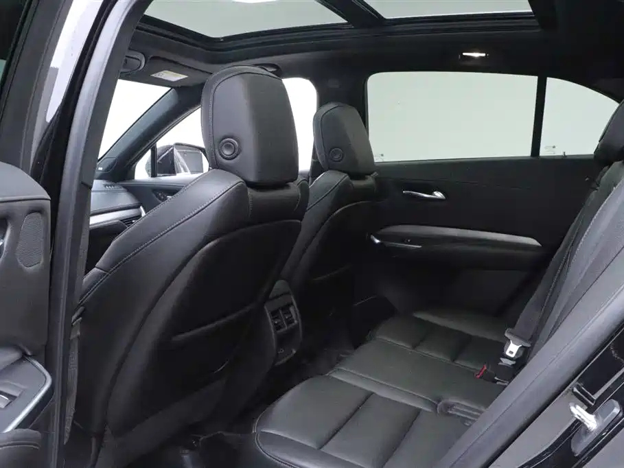CADILLAC XT4 2021