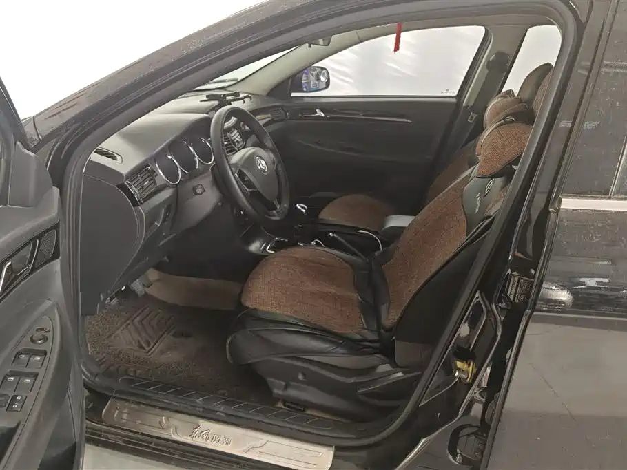 DONGFENG AEOLUS S30 2013