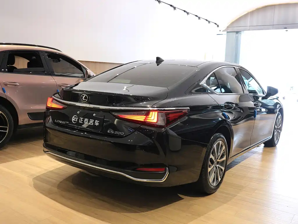 LEXUS ES 2021