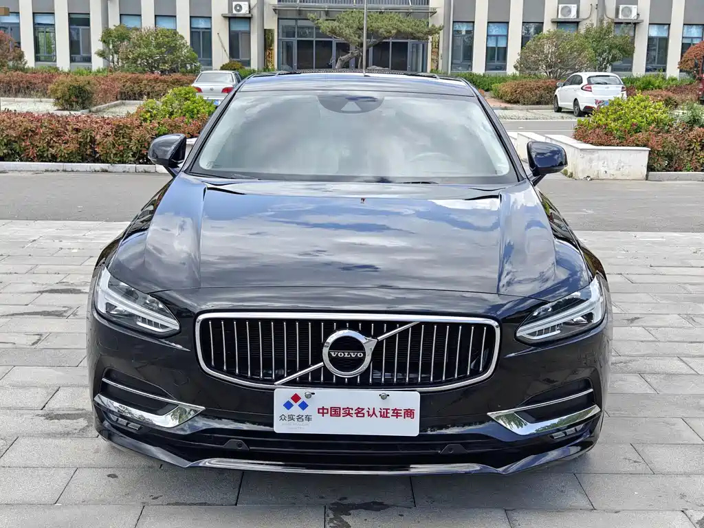VOLVO S90 2020