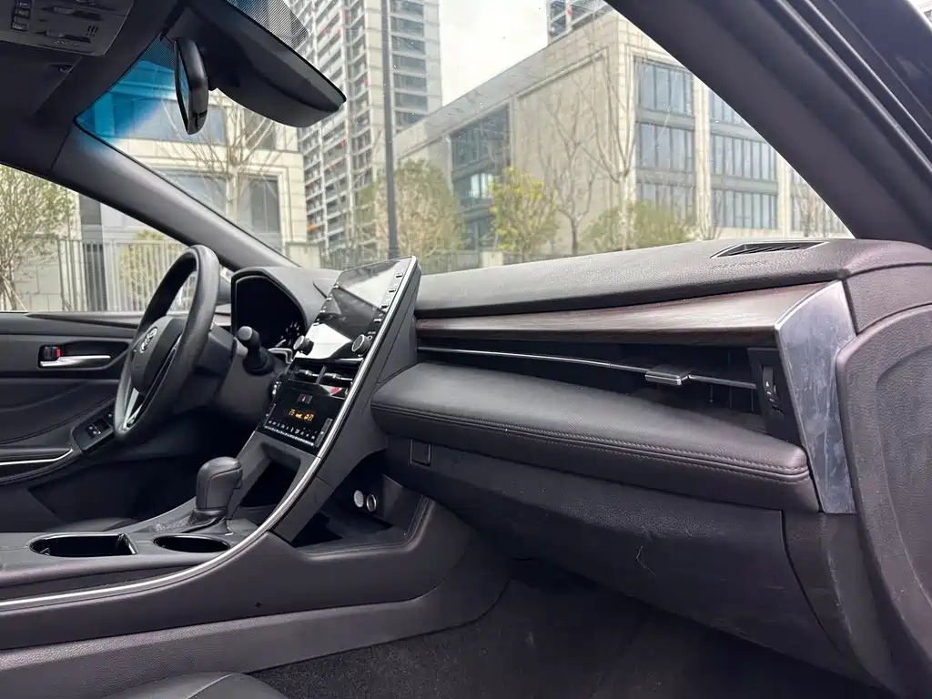 TOYOTA AVALON 2020