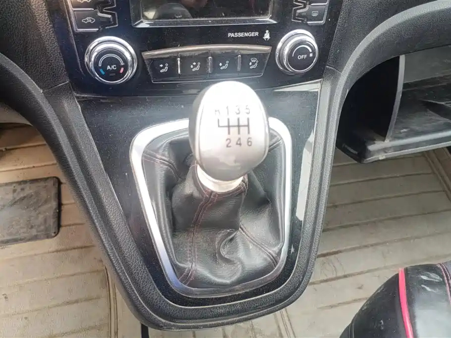 HAVAL H6 2015