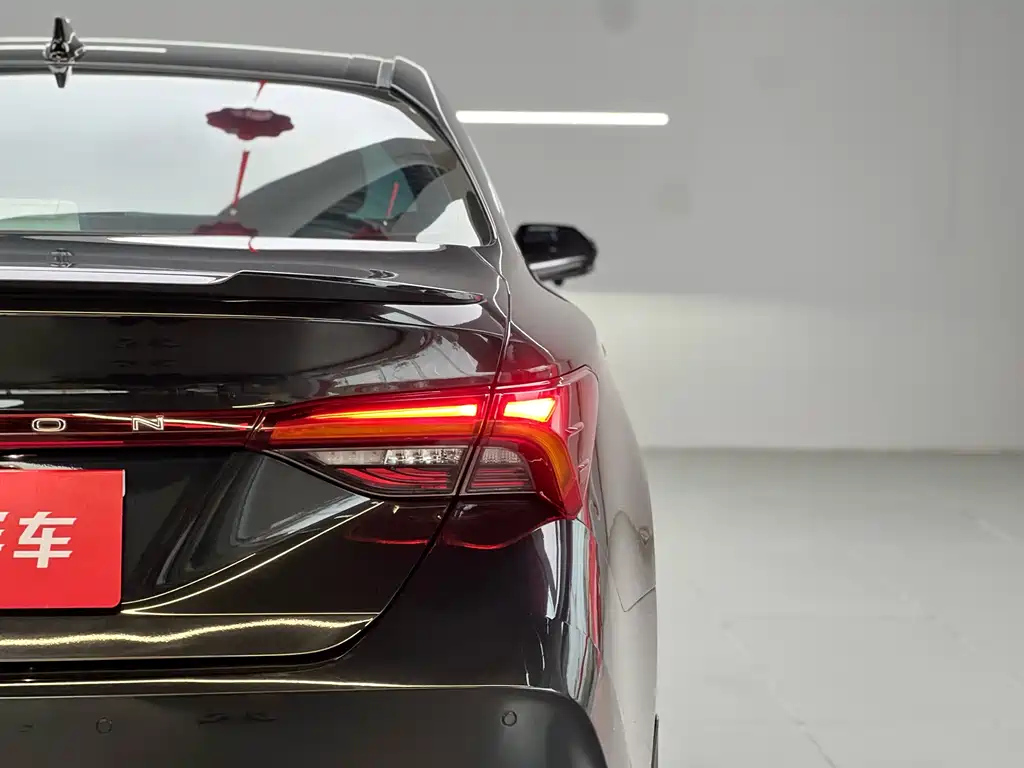 TOYOTA AVALON 2022