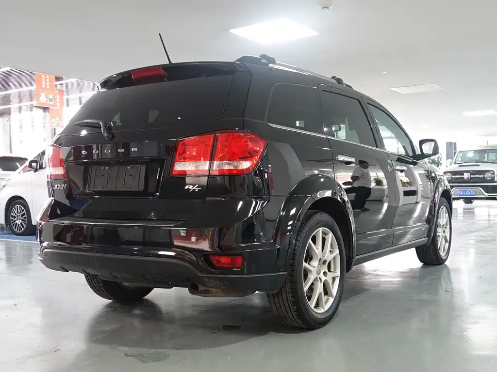DODGE JCUV 2014