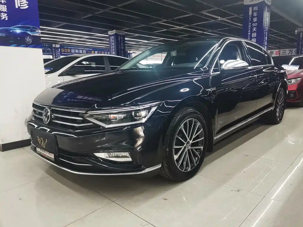 VOLKSWAGEN MAGOTAN 2021
