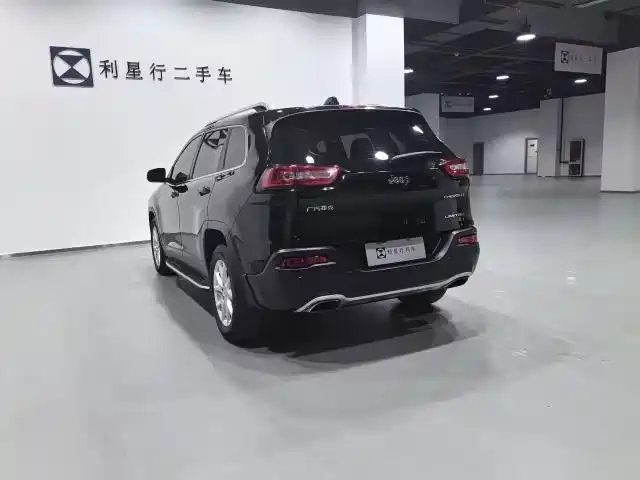 JEEP CHEROKEE 2018