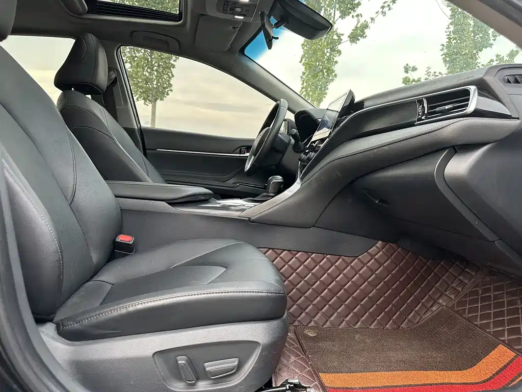 TOYOTA CAMRY 2021