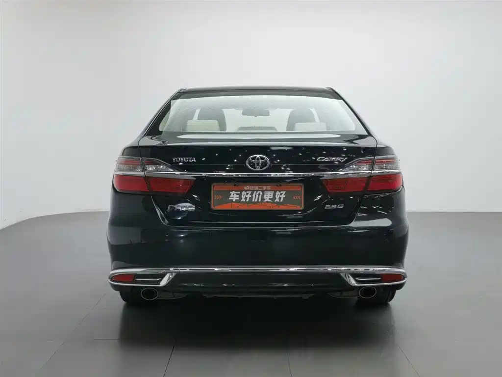 TOYOTA CAMRY 2017