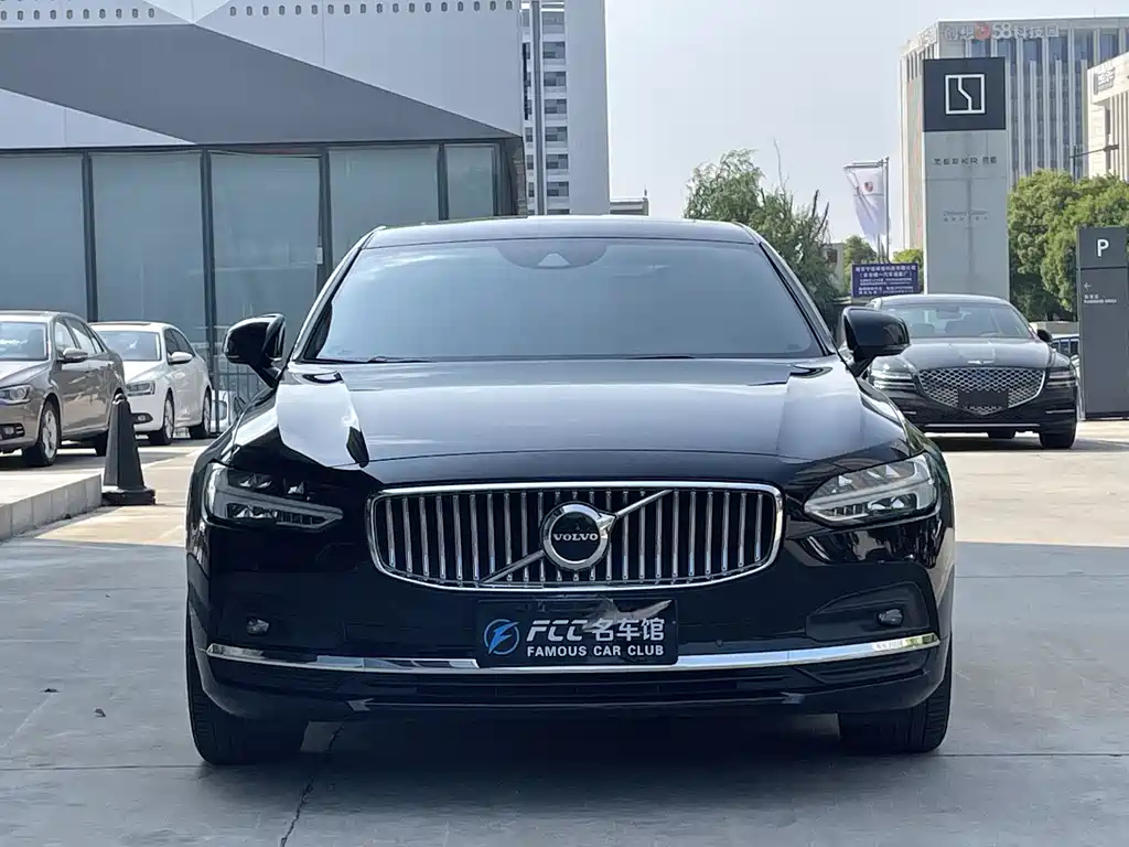 VOLVO S90 2021