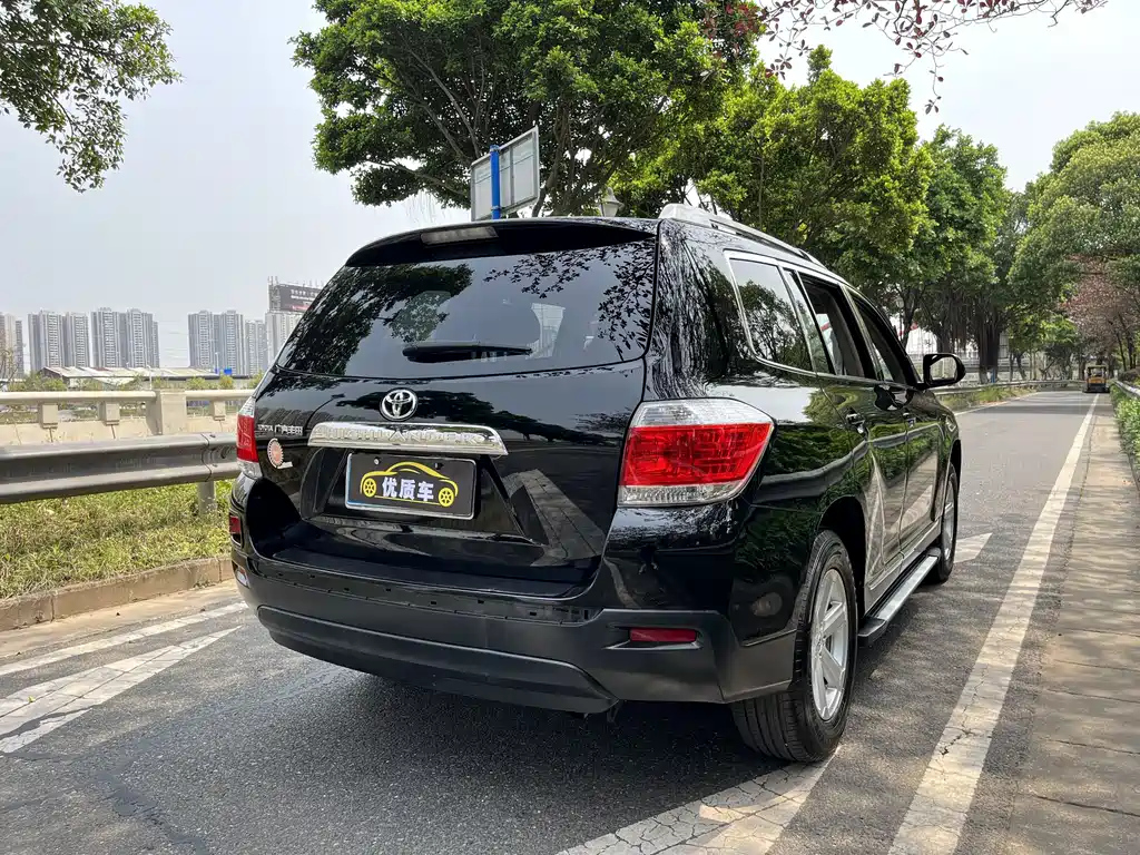 TOYOTA HIGHLANDER 2014