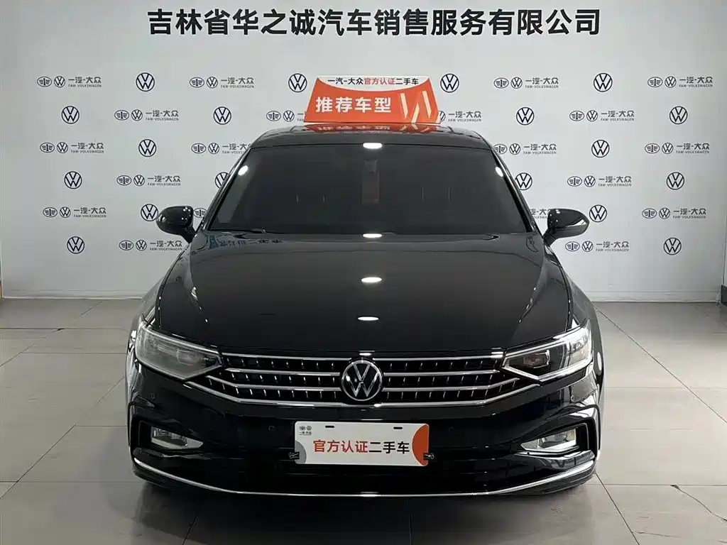 VOLKSWAGEN MAGOTAN 2023