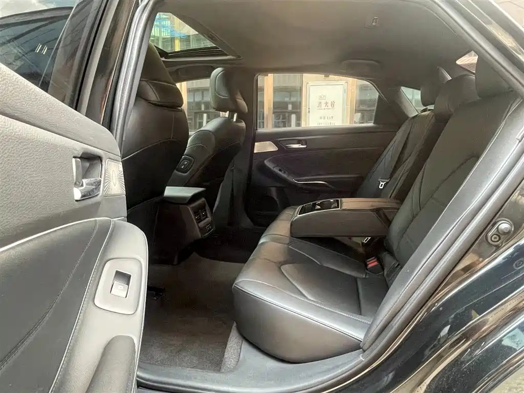 TOYOTA AVALON 2022