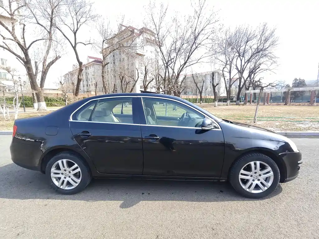 VOLKSWAGEN SAGITAR 2009
