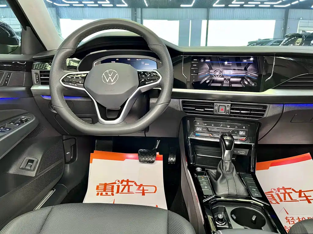 VOLKSWAGEN PASSAT 2022
