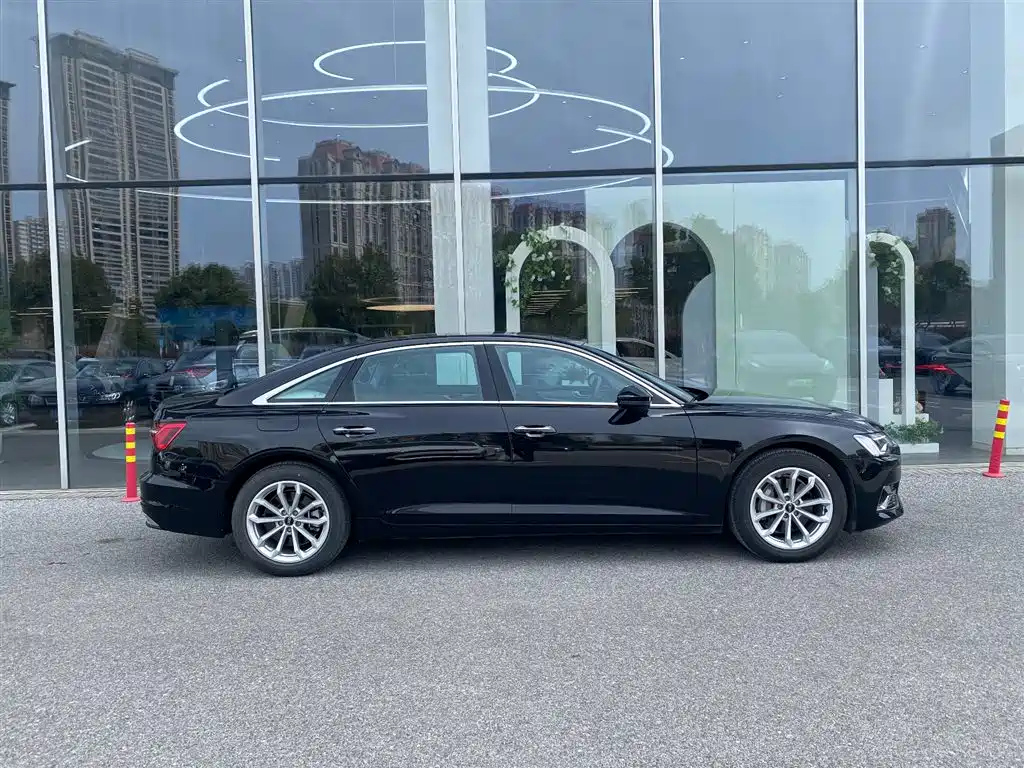 AUDI A6L 2023
