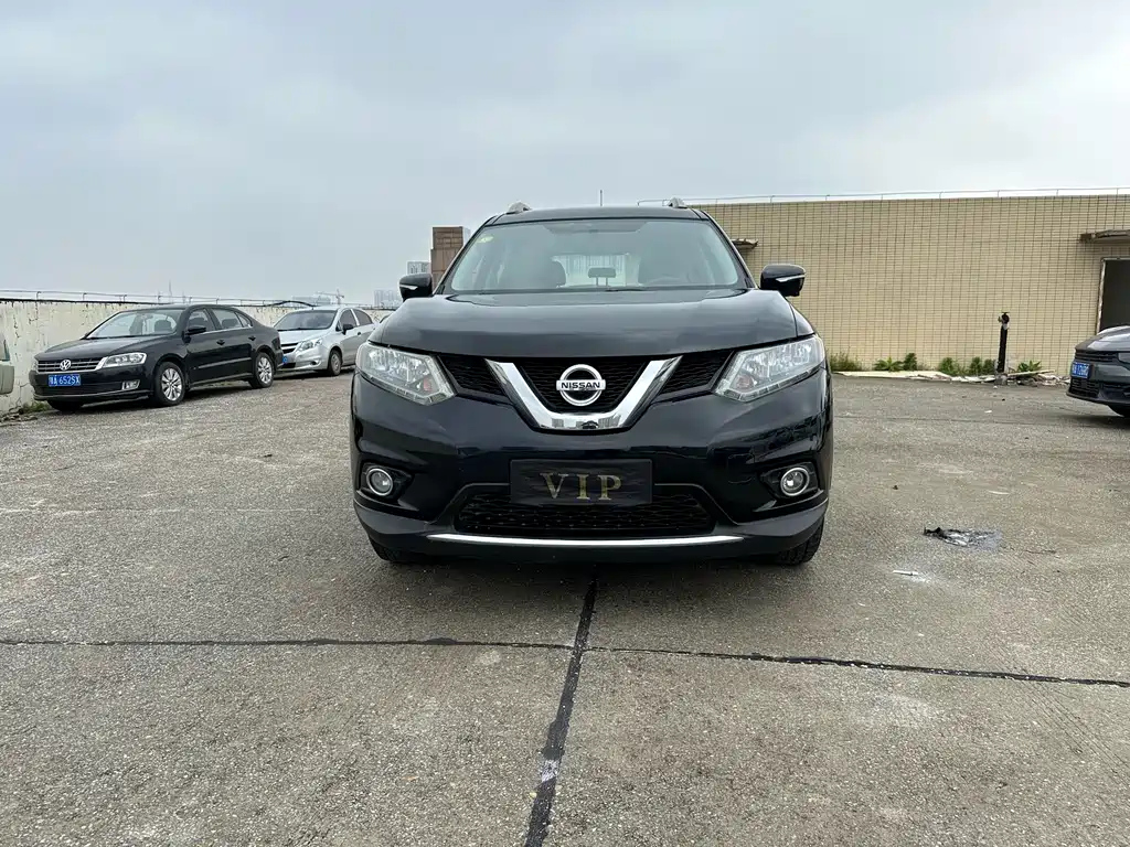 NISSAN X-TRAIL 2015