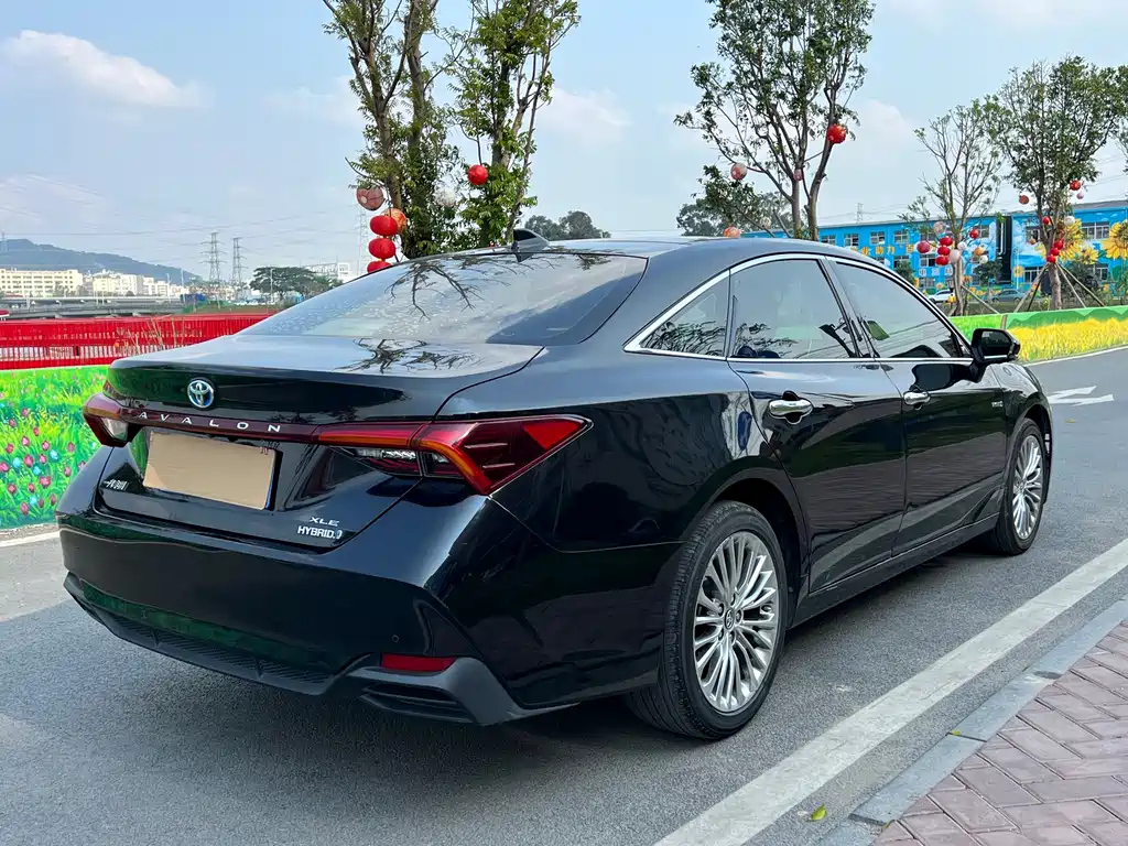 TOYOTA AVALON 2019