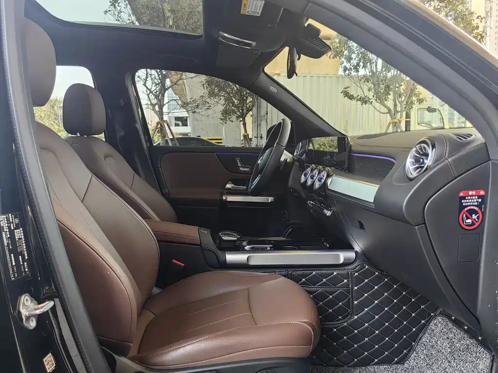 MERCEDES BENZ GLB 2022