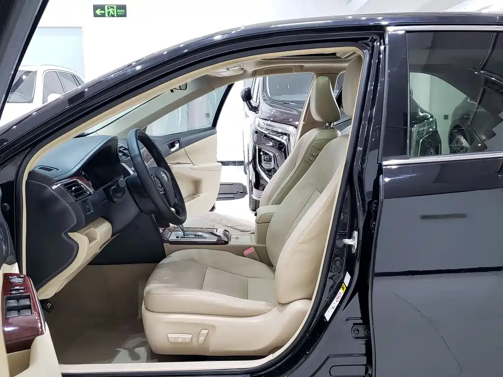 TOYOTA CAMRY 2013