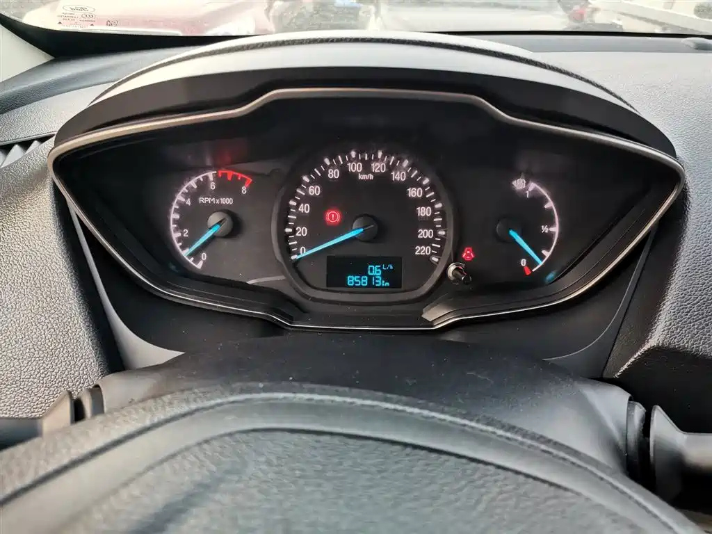 FORD ESCORT 2016