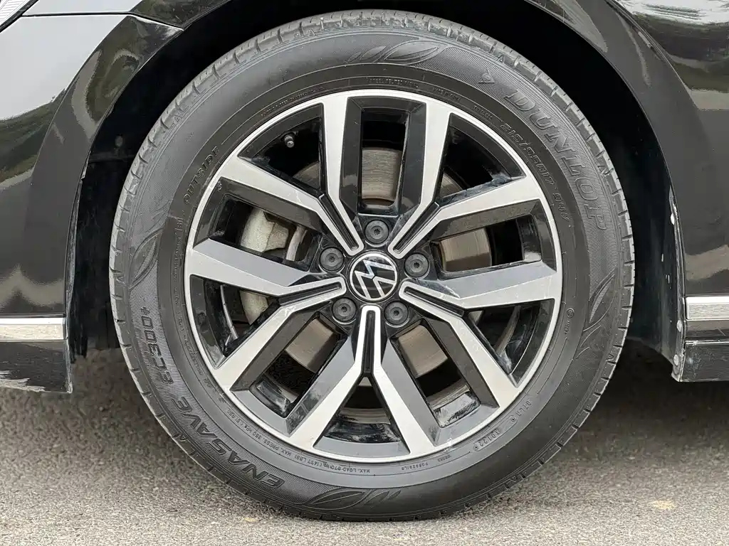 VOLKSWAGEN MAGOTAN 2022