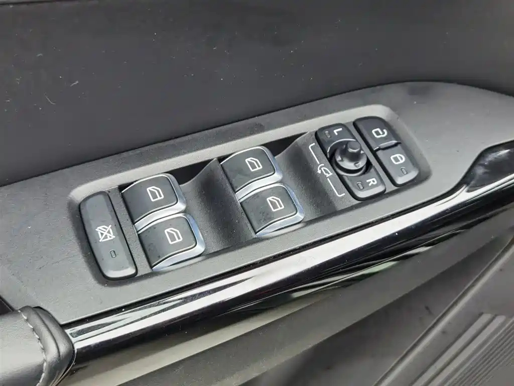 LYNK&CO 02 HATCHBACK 2022