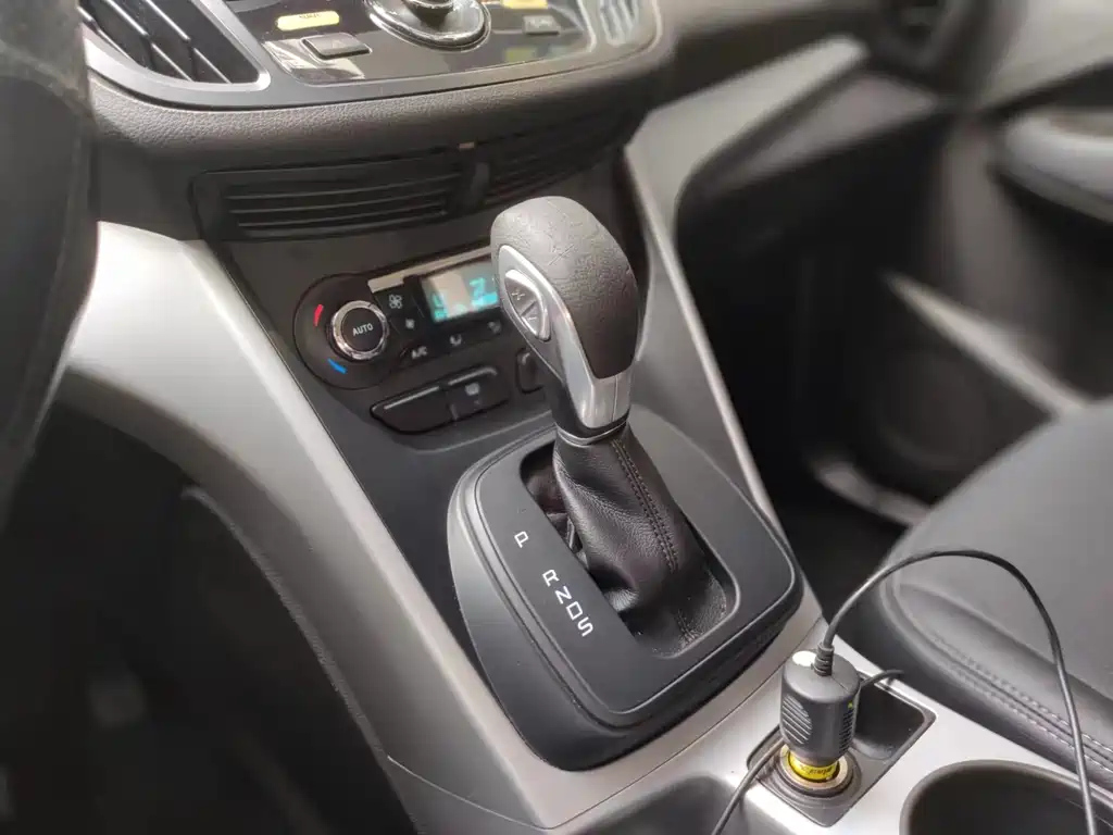 FORD ESCAPE 2016