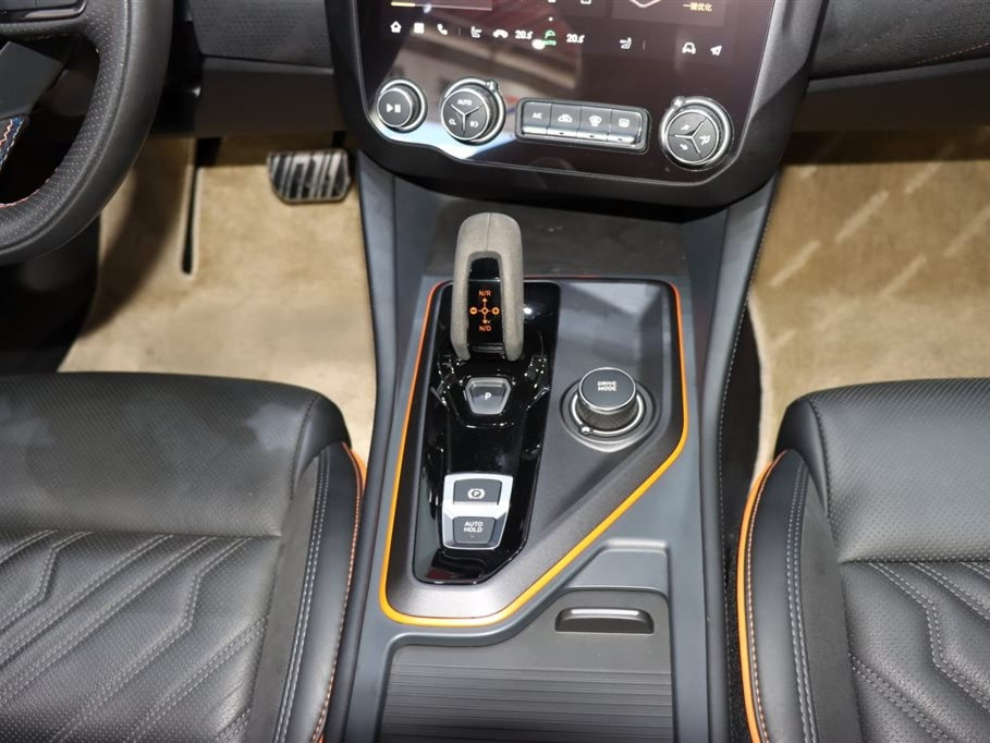 LYNK&CO 02 HATCHBACK 2021