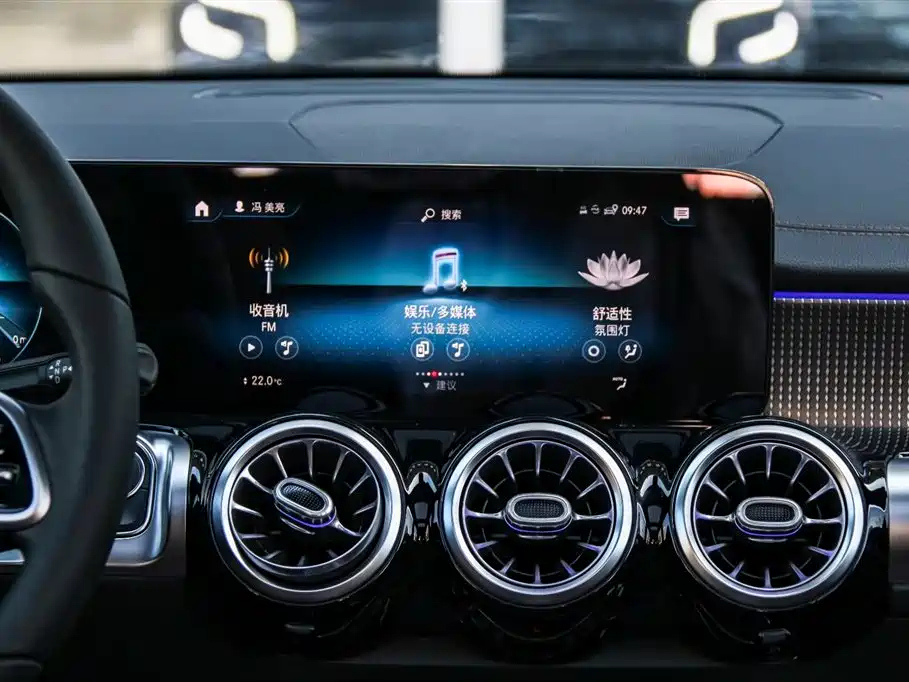 MERCEDES BENZ GLB 2021