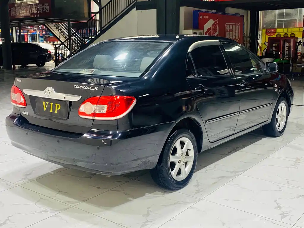 TOYOTA COROLLA 2011