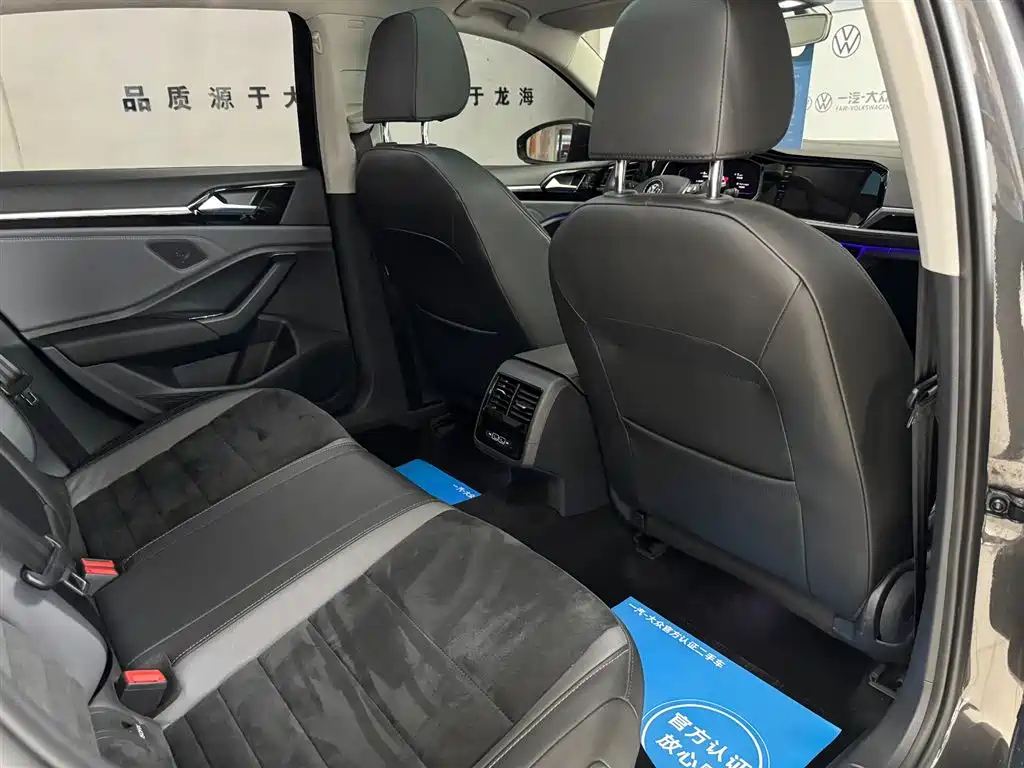 VOLKSWAGEN SAGITAR 2021