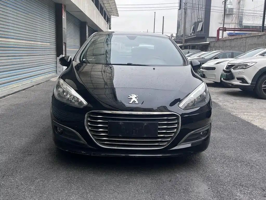 PEUGEOT 308 2012