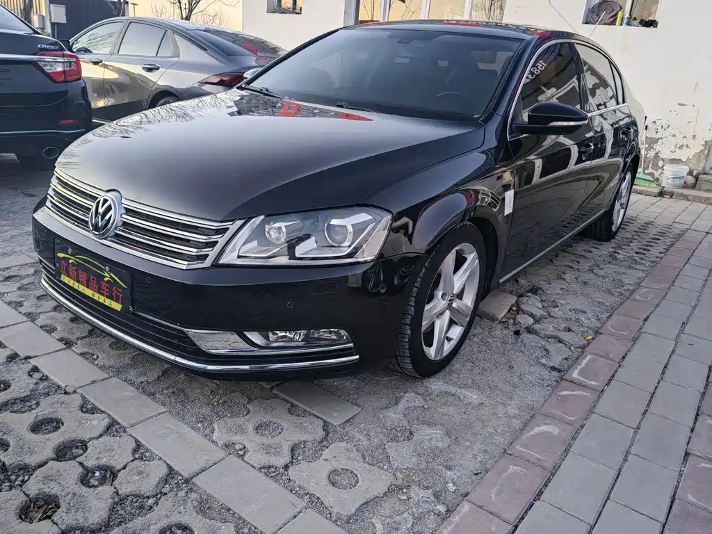 VOLKSWAGEN MAGOTAN 2015