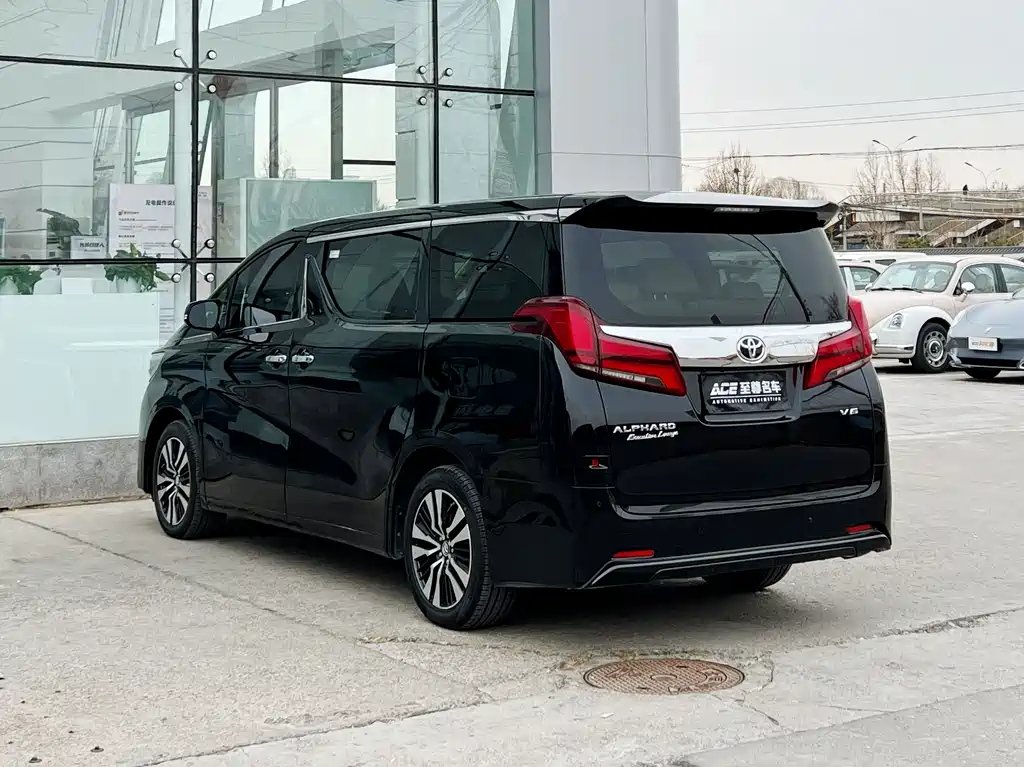 TOYOTA ALPHARD 2019