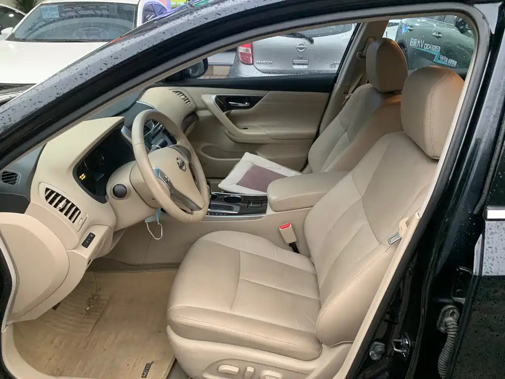 NISSAN TEANA 2014