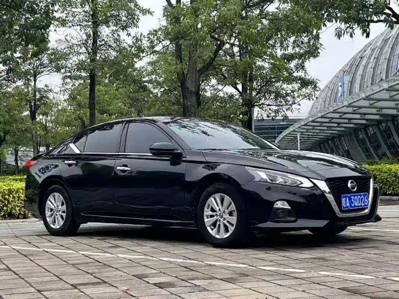 NISSAN TEANA 2020