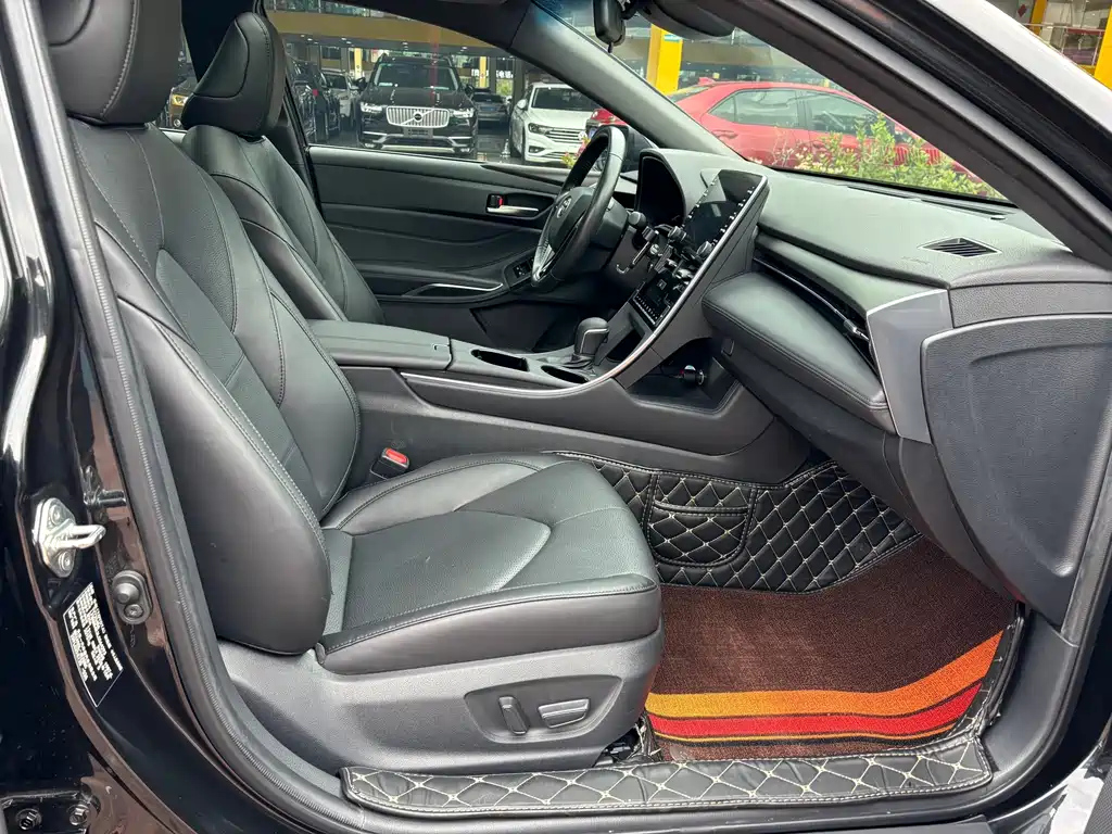 TOYOTA AVALON 2021
