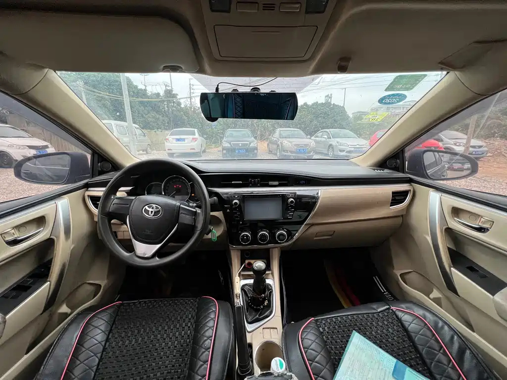 TOYOTA COROLLA 2015