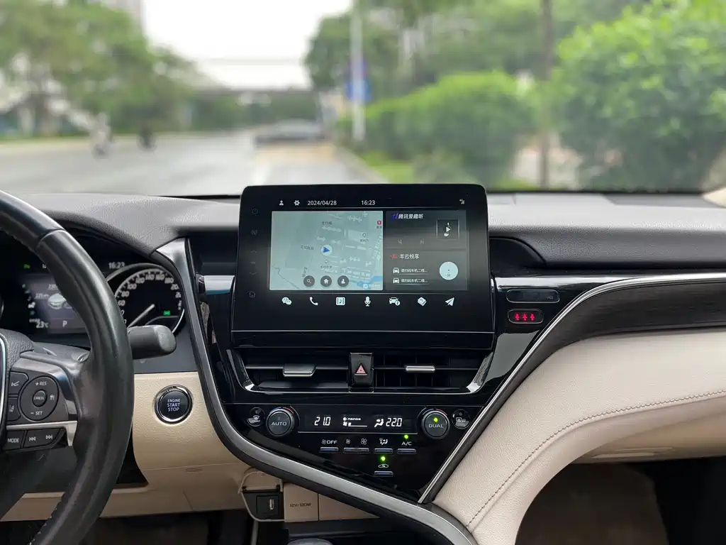 TOYOTA CAMRY 2021