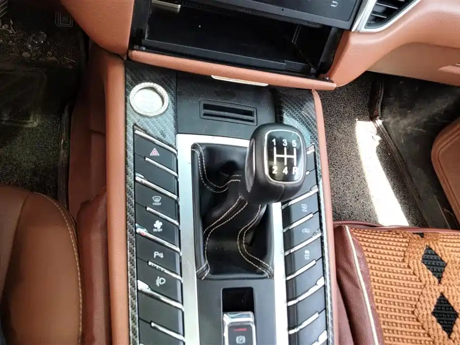ZOTYE SR9 2016