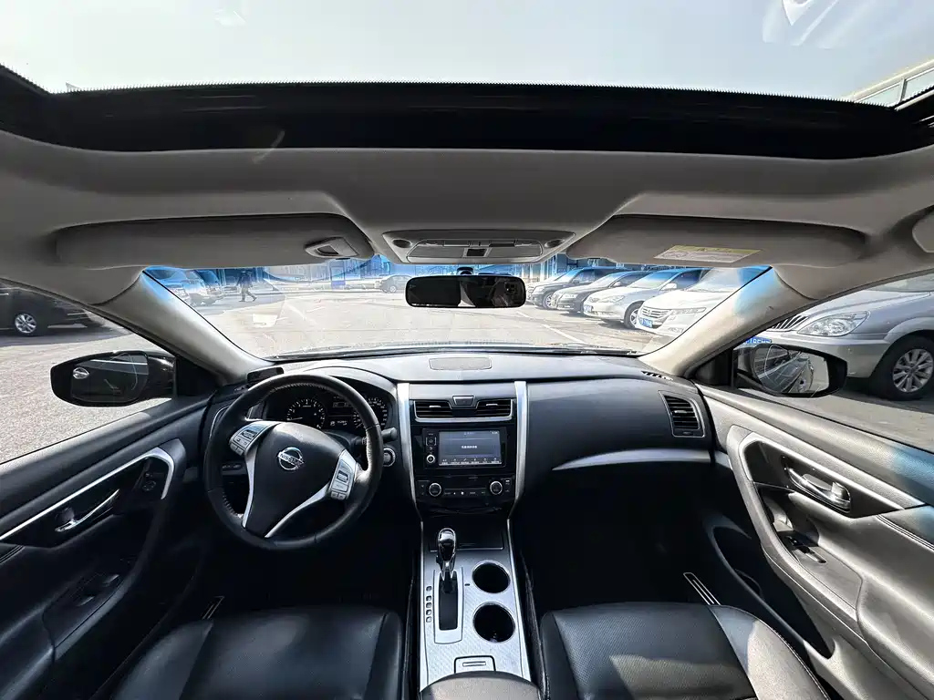 NISSAN TEANA 2018