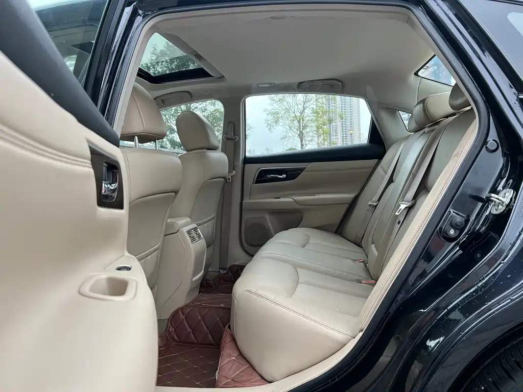 NISSAN TEANA 2016