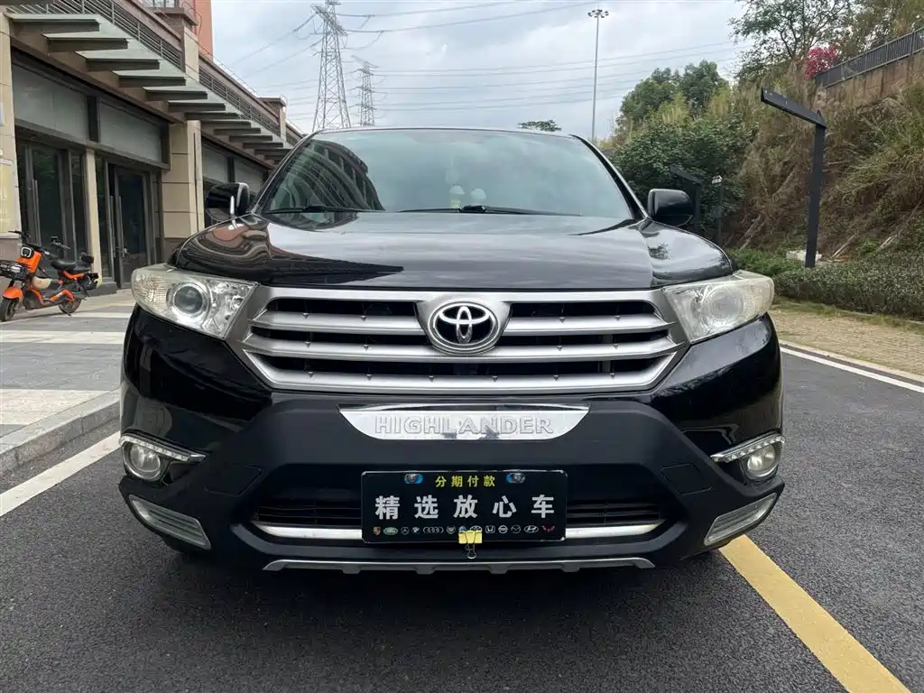 TOYOTA HIGHLANDER 2013