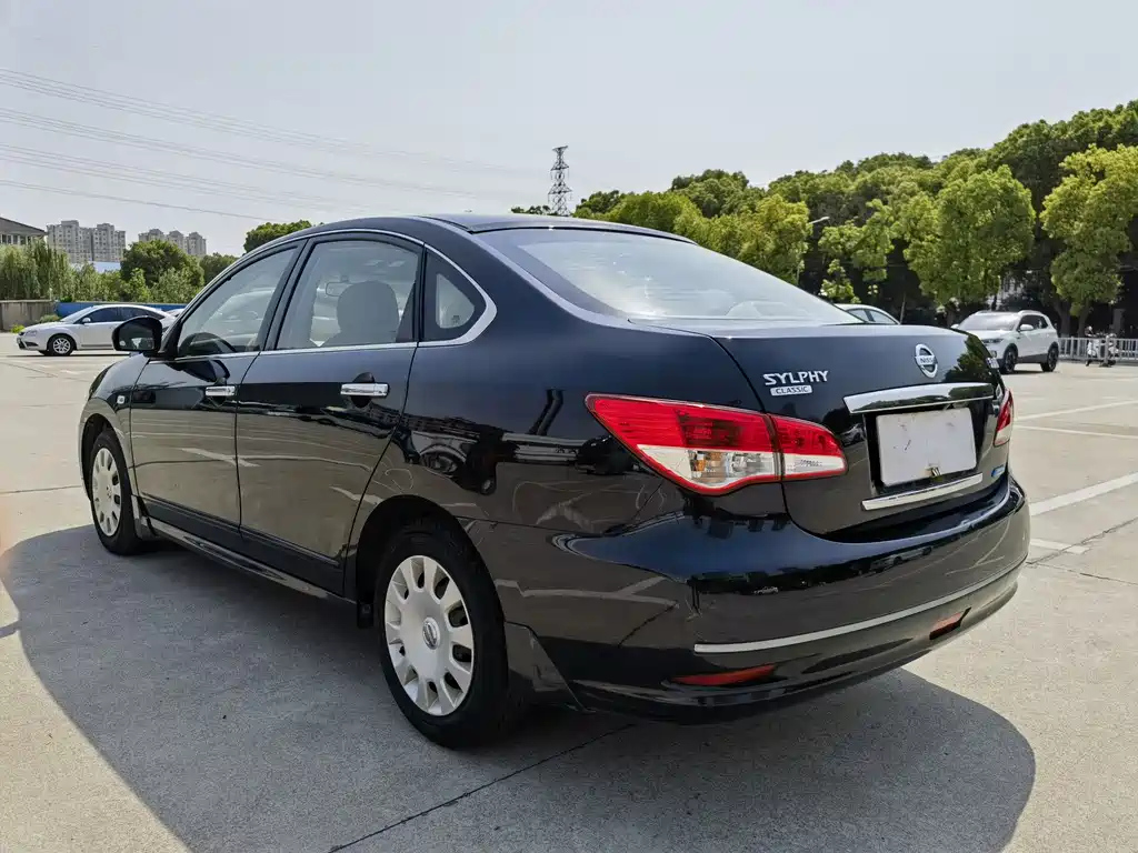 NISSAN SYLPHY 2014