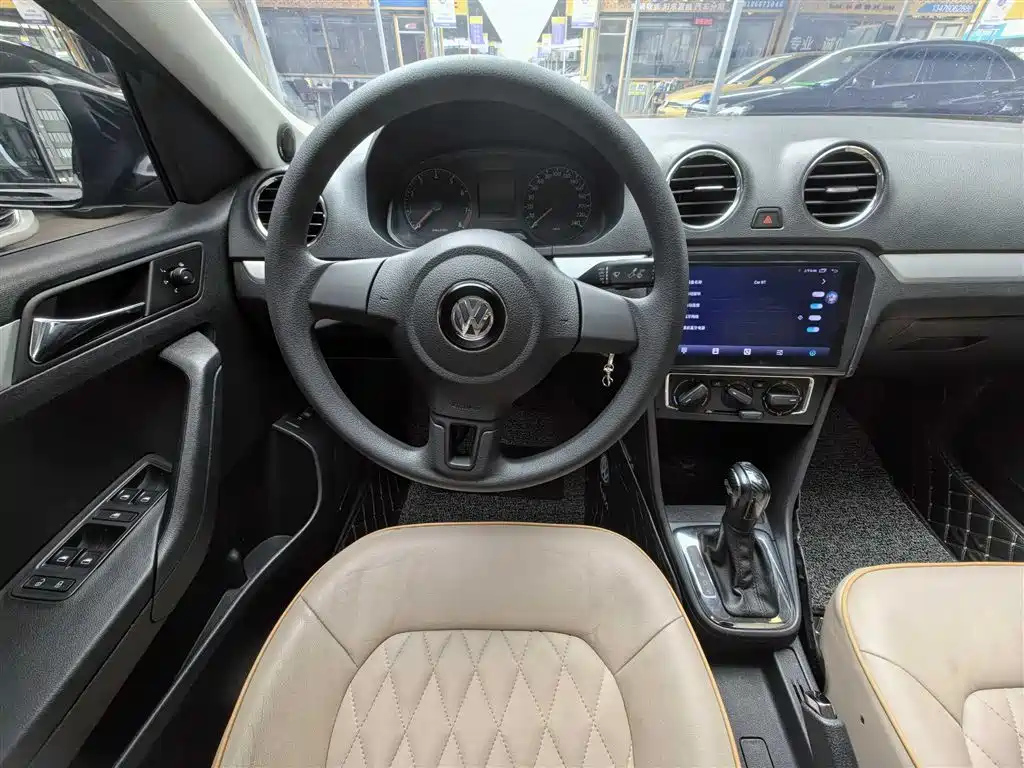VOLKSWAGEN JETTA 2015