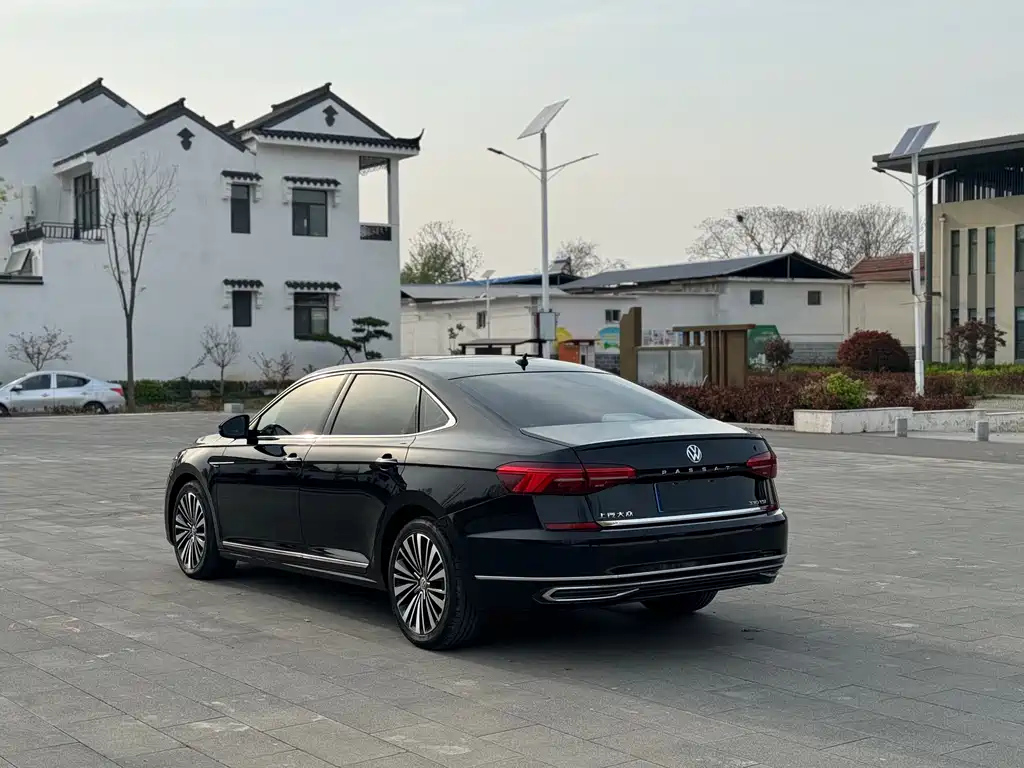 VOLKSWAGEN PASSAT 2020